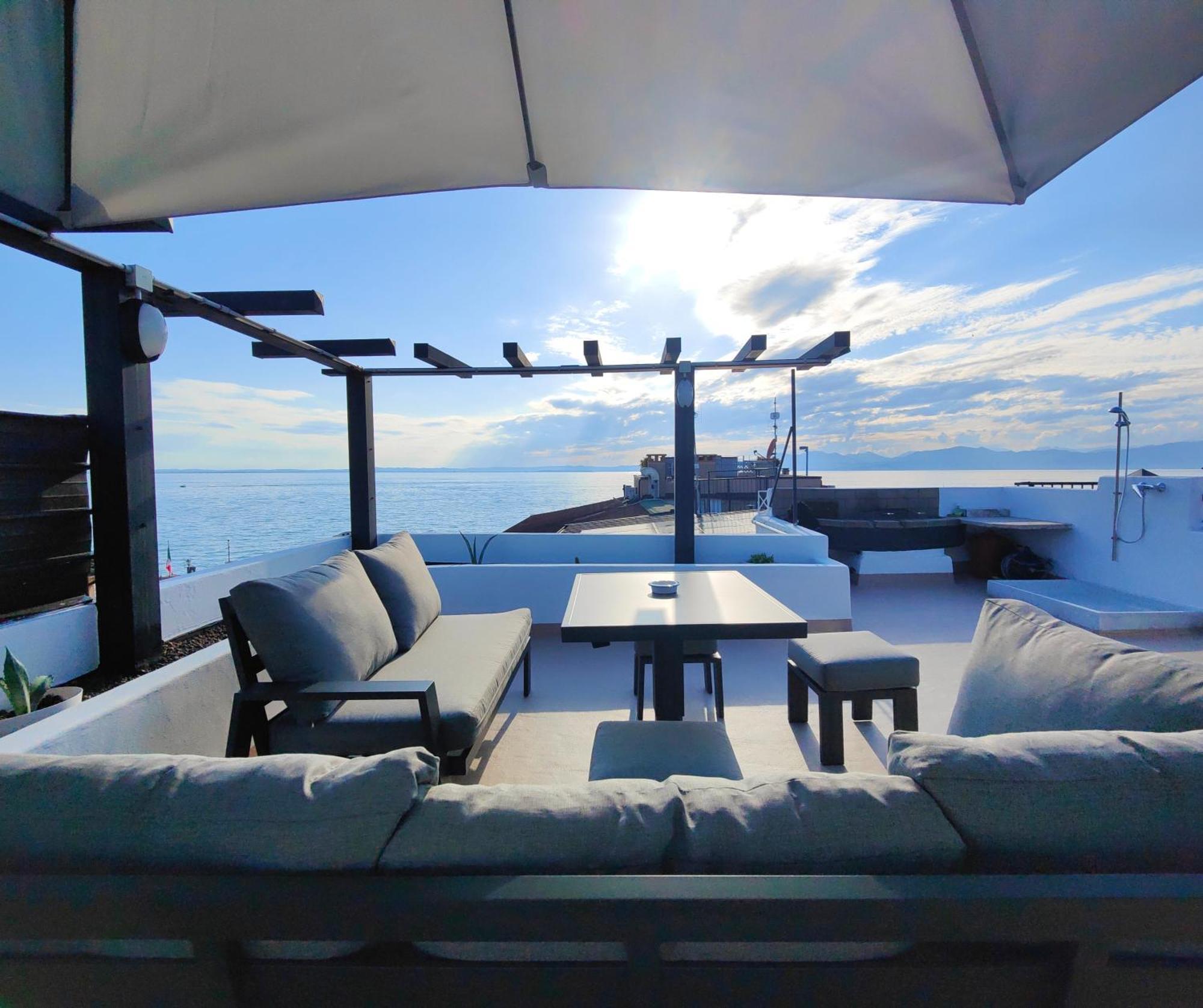 Appartamento Con Vista Mozzafiato ลาซีเซ ภายนอก รูปภาพ